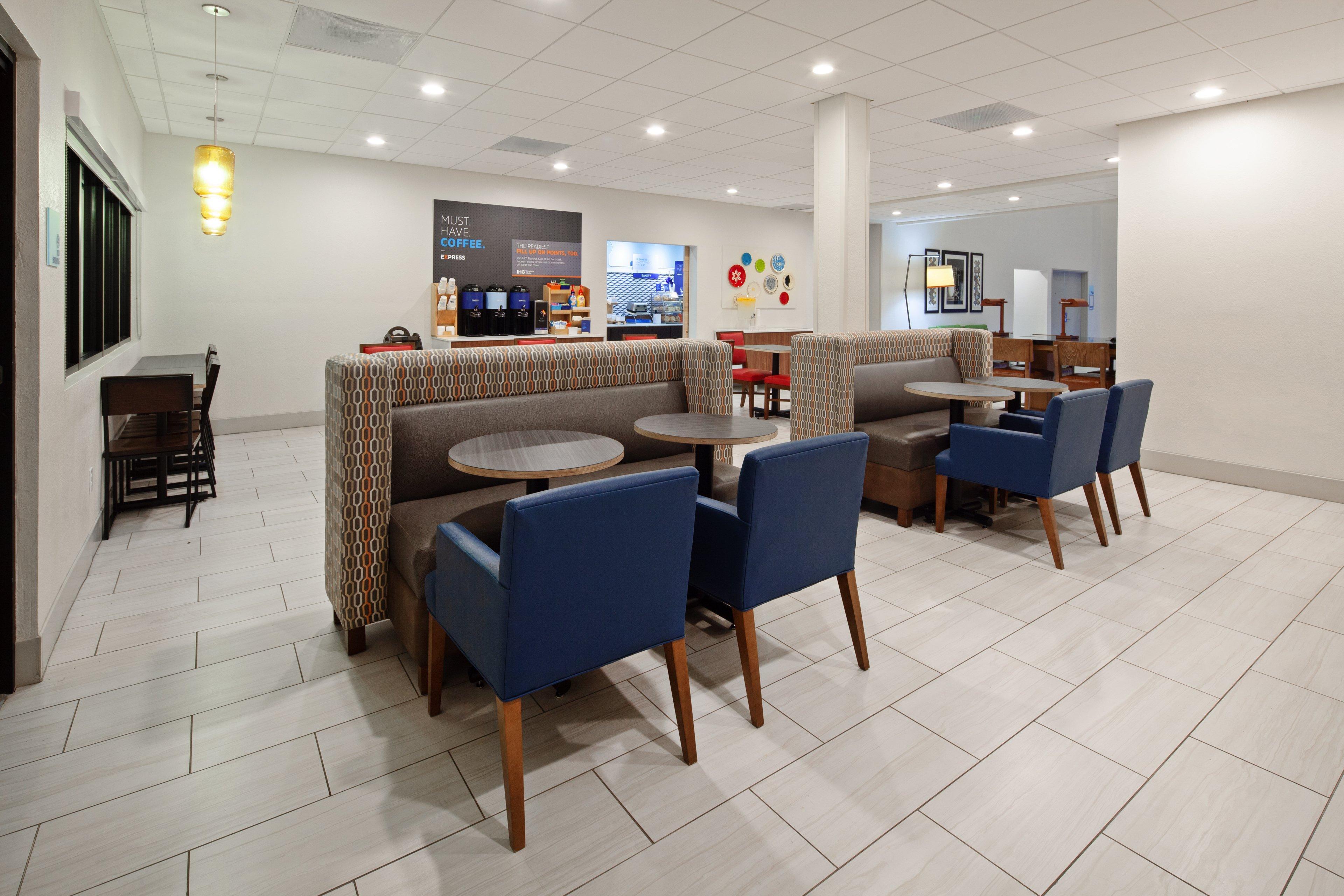 Holiday Inn Express & Suites Rancho Mirage - Palm Spgs Area By Ihg Екстериор снимка