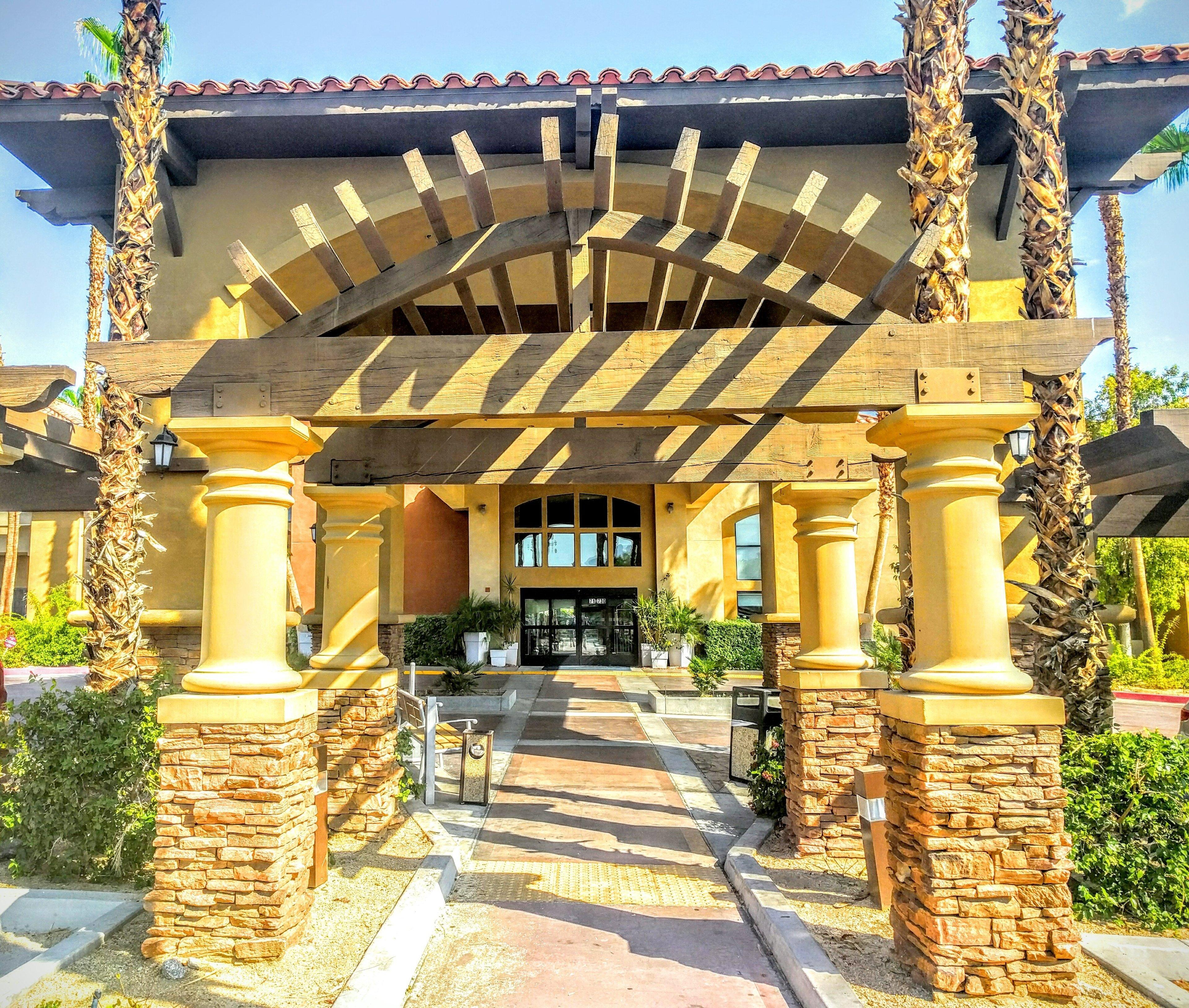 Holiday Inn Express & Suites Rancho Mirage - Palm Spgs Area By Ihg Екстериор снимка