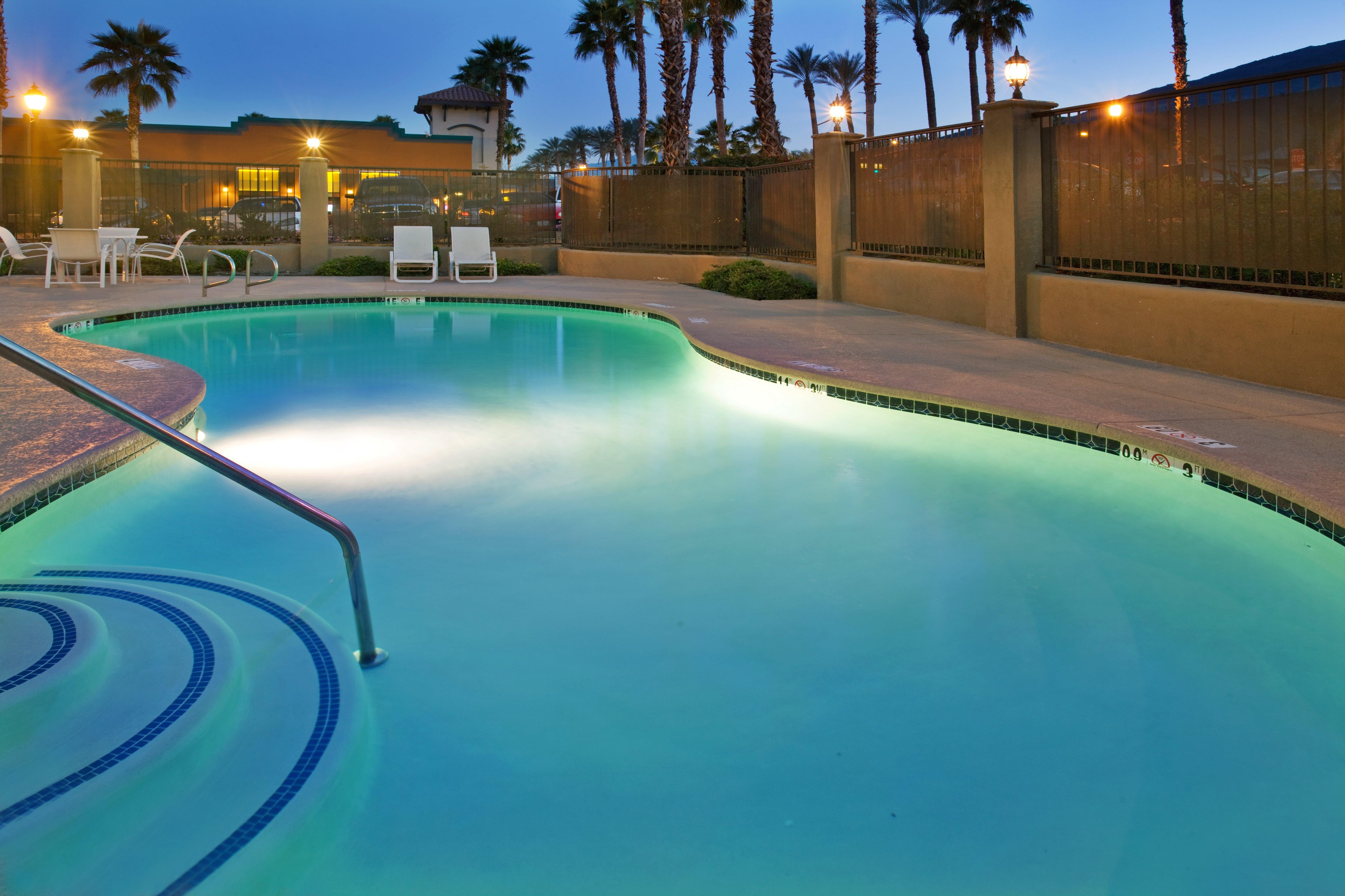 Holiday Inn Express & Suites Rancho Mirage - Palm Spgs Area By Ihg Екстериор снимка